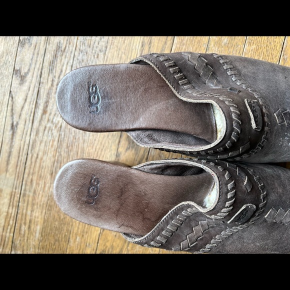 UGG CLOGS - Picture 2 of 6